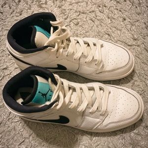 jordan 1 mid “hyper jade”